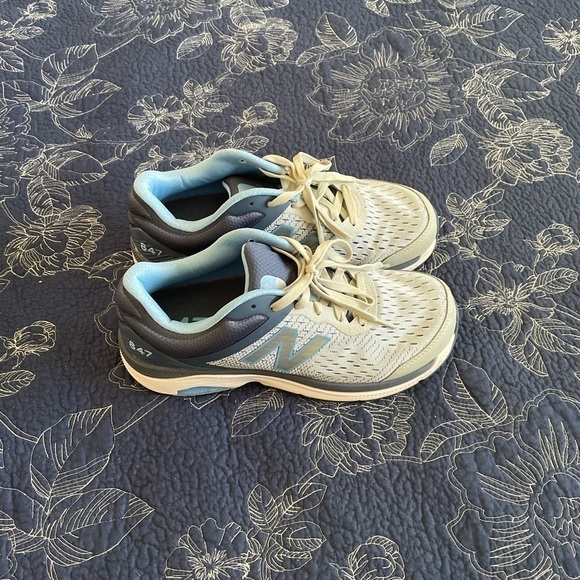 New Balance Beige and Blue Athletic Shoes - Picture 12 of 12